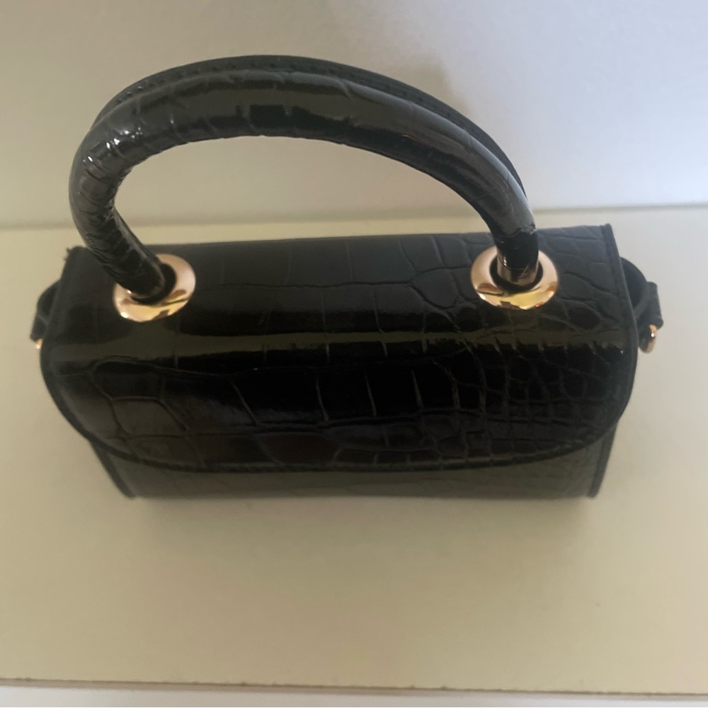 Crocodile-Embossed-Square-Bag-Mini-Flap-Black fun size ! - Picture 5 of 8